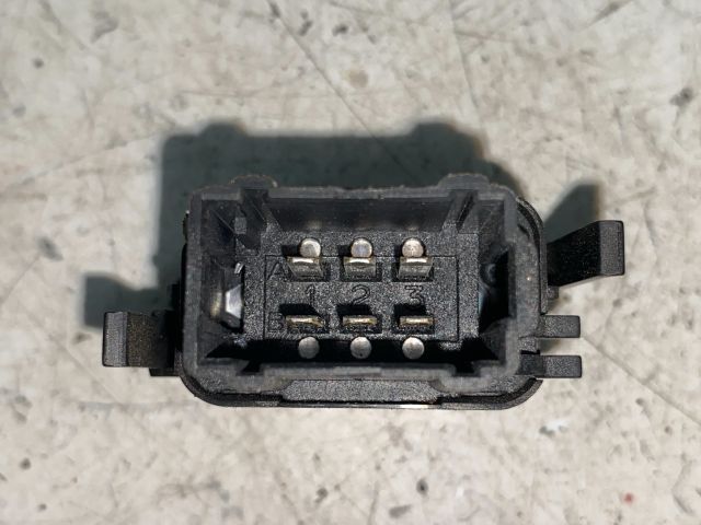 bontott RENAULT TRAFIC Központizár Kapcsoló