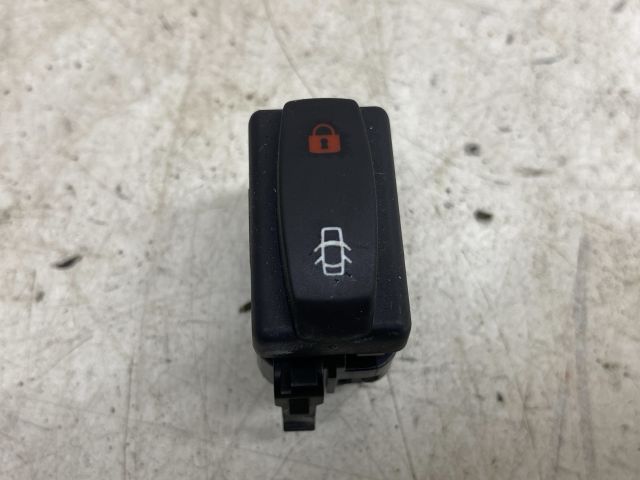 bontott RENAULT TRAFIC Központizár Kapcsoló