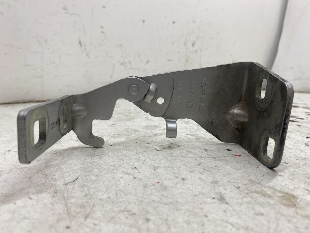 bontott RENAULT TRAFIC Motorháztető Jobb Zsanér