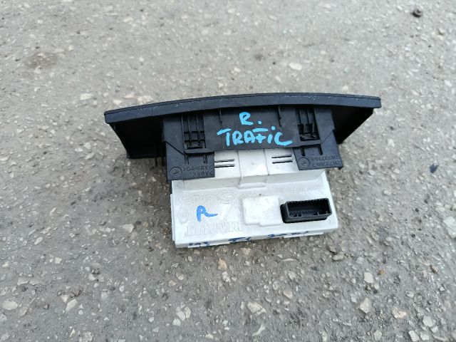 bontott RENAULT TRAFIC Multifunkciós Kijelző