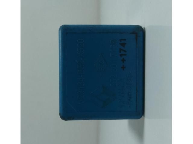 bontott RENAULT TRAFIC Relé