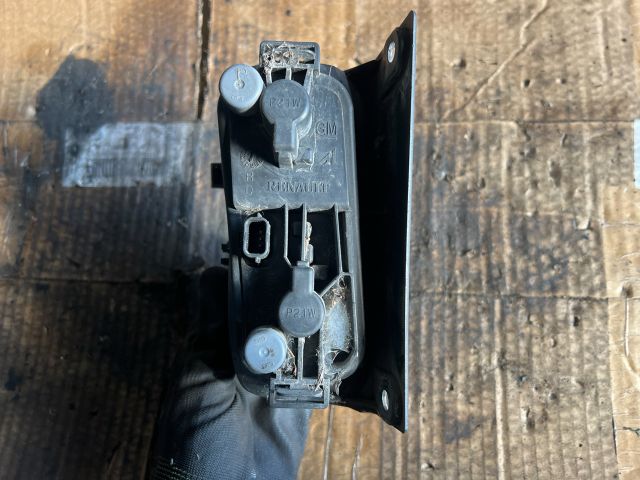 bontott RENAULT TRAFIC Tolatólámpa