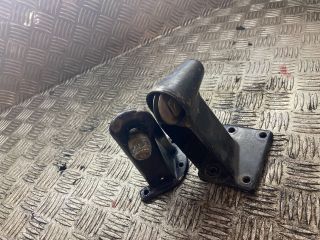 bontott RENAULT TRAFIC Tolóajtó Sín Görgő Szett