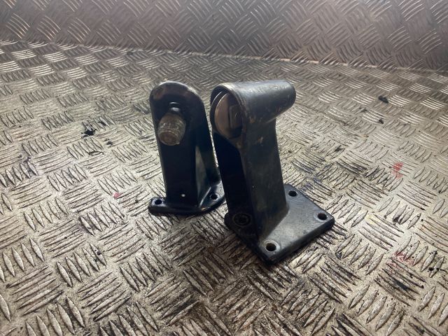 bontott RENAULT TRAFIC Tolóajtó Sín Görgő Szett