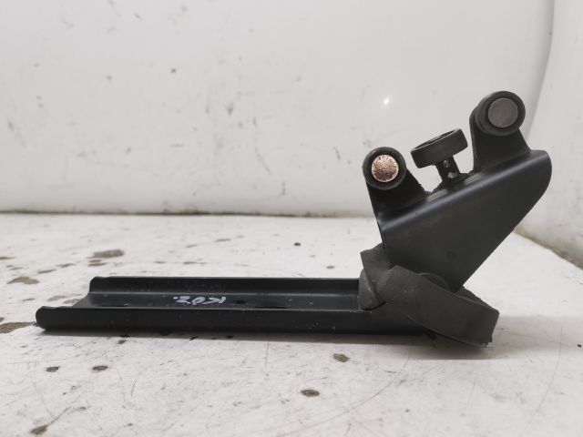 bontott RENAULT TRAFIC Tolóajtó Sín Görgő