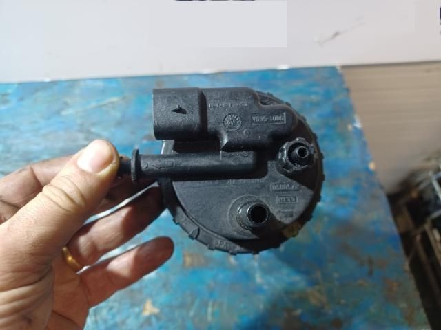 bontott RENAULT TRAFIC Üzemanyagszűrő Ház