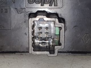 bontott RENAULT TRAFIC Vészvillogó Kapcsoló