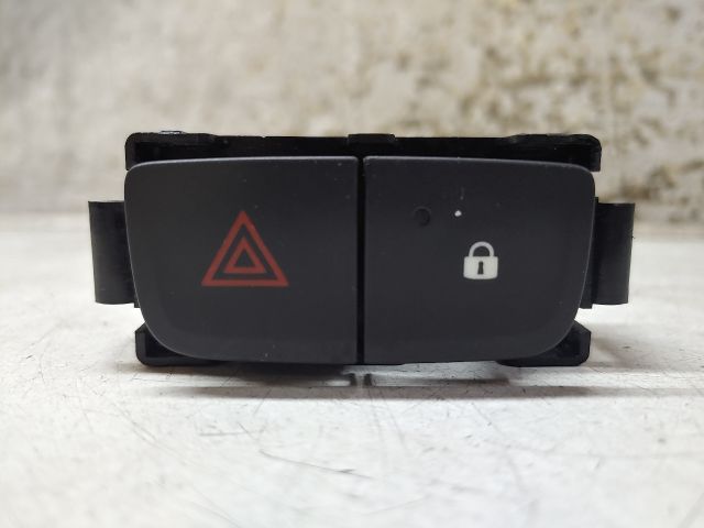 bontott RENAULT TRAFIC Vészvillogó Kapcsoló