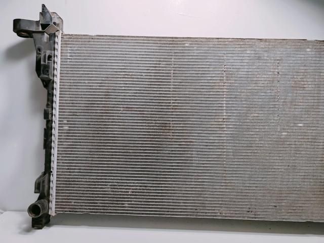 bontott RENAULT TRAFIC Vízhűtő Radiátor Tartó