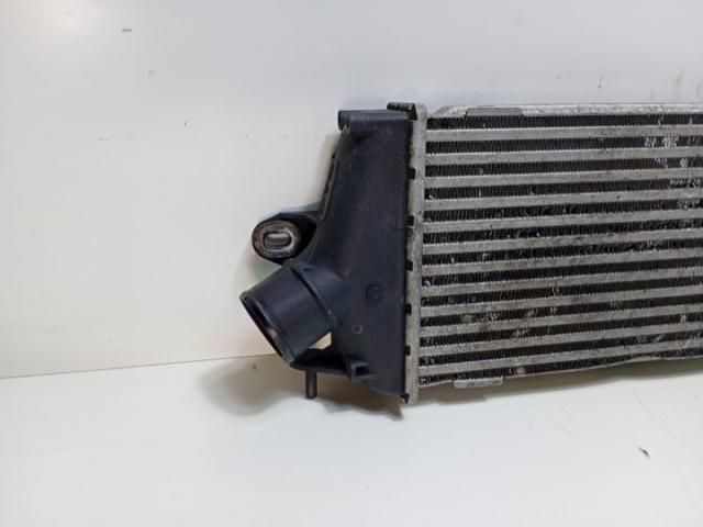 bontott RENAULT TRAFIC Vízhűtő Radiátor Tartó