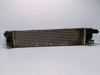 bontott RENAULT TRAFIC Vízhűtő Radiátor Tartó