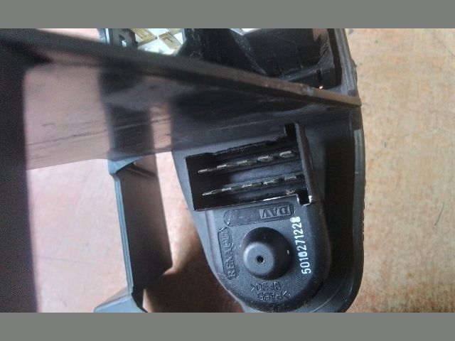 bontott RENAULT TRUCKS Magnum Bal első Ablakemelő Kapcsoló