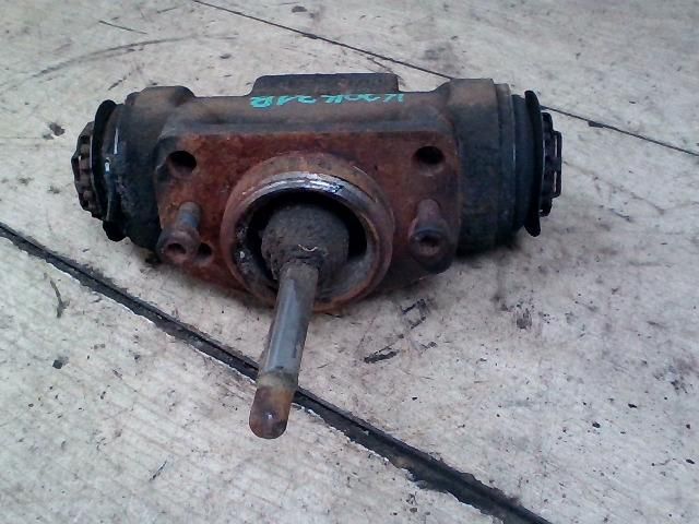 bontott RENAULT TRUCKS Midliner Ablakemelő és Tükör Kapcsoló