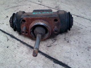 bontott RENAULT TRUCKS Midliner Ablakemelő és Tükör Kapcsoló