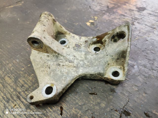 bontott RENAULT TWINGO I Generátor Tartó Bak