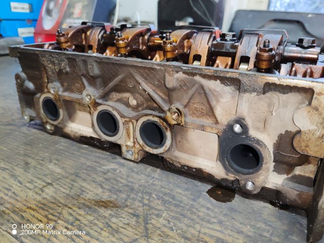 bontott RENAULT TWINGO I Hengerfej