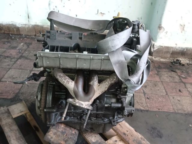 bontott RENAULT TWINGO I Motor (Fűzött blokk hengerfejjel)