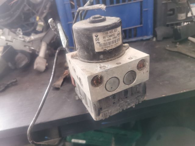 bontott RENAULT TWINGO I ABS Kocka