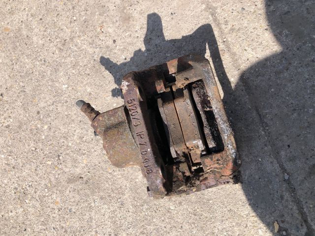 bontott RENAULT TWINGO I Jobb első Féknyereg Munkahengerrel