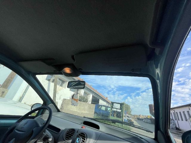 bontott RENAULT TWINGO I Jobb első Féknyereg Munkahengerrel