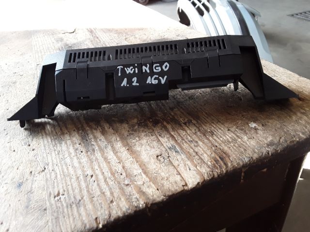 bontott RENAULT TWINGO I Kilométeróra