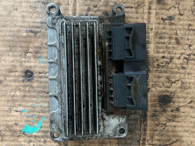 bontott RENAULT TWINGO I Motorvezérlő