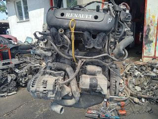 bontott RENAULT TWINGO I Komplett Motor (Segédberendezésekkel)