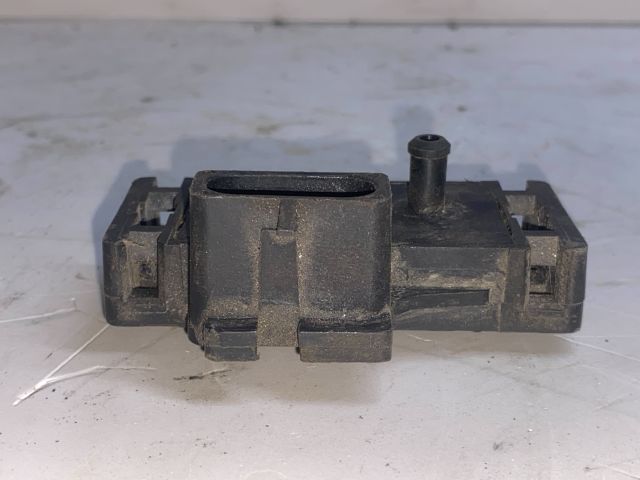 bontott RENAULT TWINGO I Szívócső Nyomásérzékelő