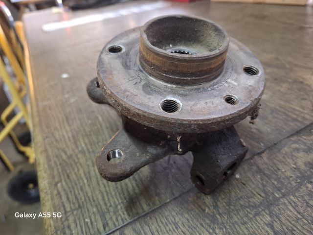 bontott RENAULT TWINGO I Bal első Csonkállvány Kerékaggyal