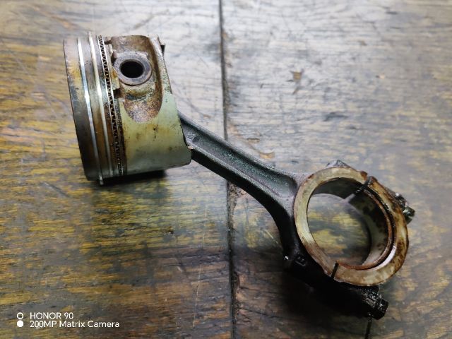 bontott RENAULT TWINGO I Dugattyú és Hajtókar