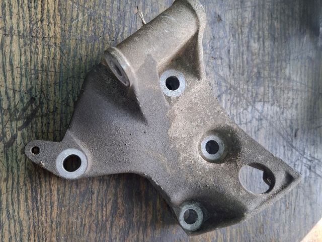 bontott RENAULT TWINGO I Generátor Tartó Bak