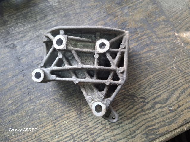 bontott RENAULT TWINGO I Generátor Tartó Bak