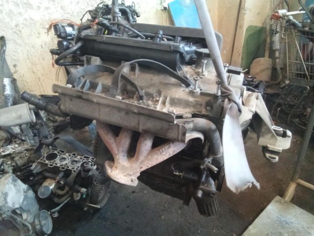 bontott RENAULT TWINGO I Motor (Fűzött blokk hengerfejjel)