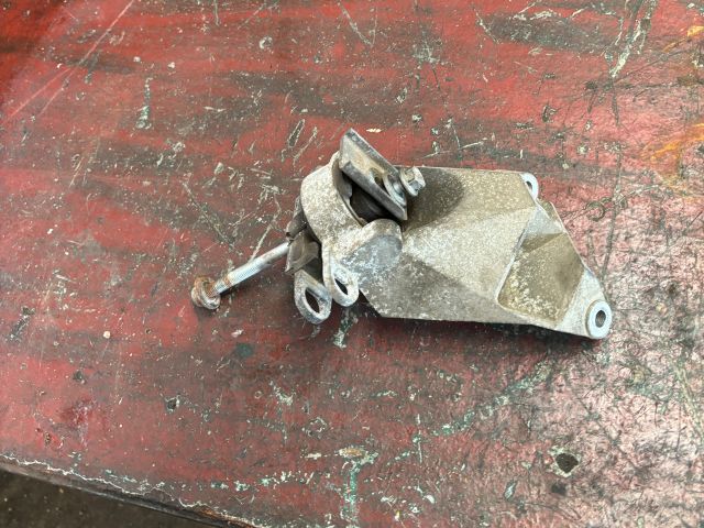 bontott RENAULT TWINGO I Motor Tartó Bak (Pozíciófüggetlen)