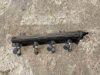 bontott RENAULT TWINGO I Porlasztó Sor / Híd