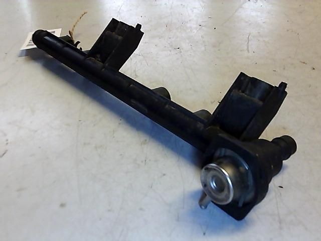 bontott RENAULT TWINGO I Porlasztó Sor / Híd