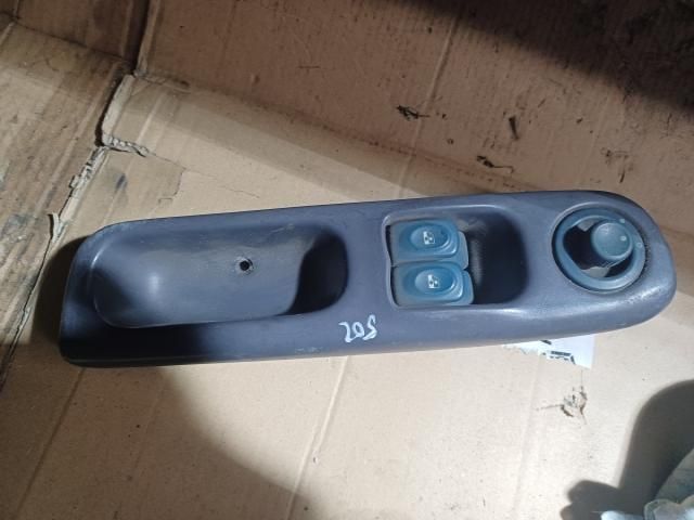 bontott RENAULT TWINGO I Ablakemelő Kapcsoló Négyes / Kettes