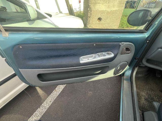 bontott RENAULT TWINGO I Bal A Oszlop Burkolat