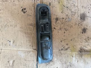 bontott RENAULT TWINGO I Bal első Ablakemelő Kapcsoló