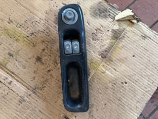 bontott RENAULT TWINGO I Bal első Ablakemelő Kapcsoló