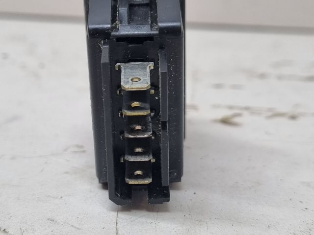 bontott RENAULT TWINGO I Bal első Ablakemelő Kapcsoló