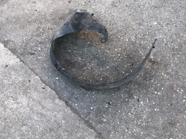 bontott RENAULT TWINGO I Bal első Dobbetét (Kerékjárati, Műanyag)