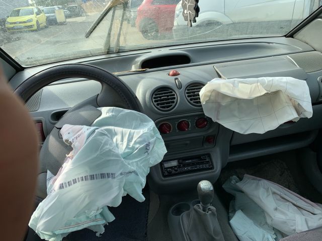 bontott RENAULT TWINGO I Bal Napellenző