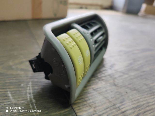 bontott RENAULT TWINGO I Bal Szellőző