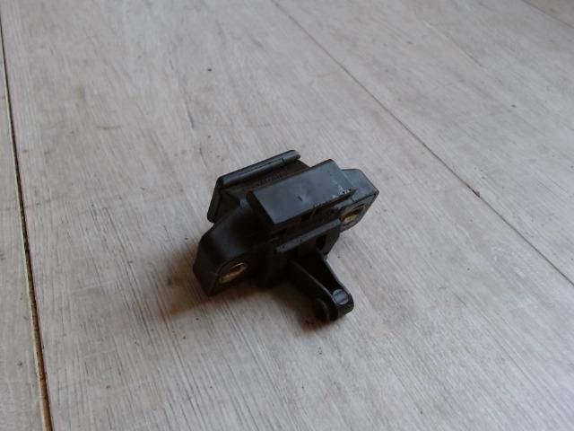 bontott RENAULT TWINGO I Csomagtérajtó Ütköző