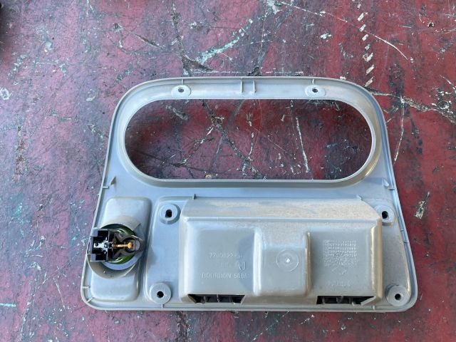 bontott RENAULT TWINGO I Első Hamutartó