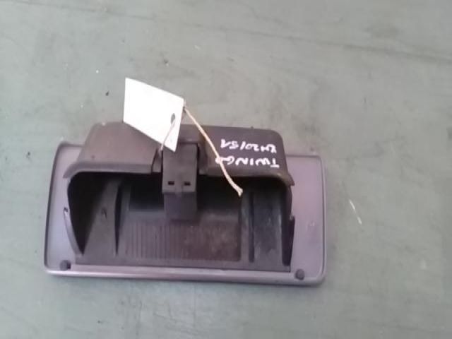 bontott RENAULT TWINGO I Első Hamutartó