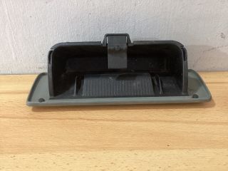 bontott RENAULT TWINGO I Első Hamutartó