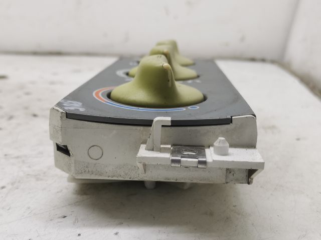 bontott RENAULT TWINGO I Fűtéskapcsoló (Nem klímás)