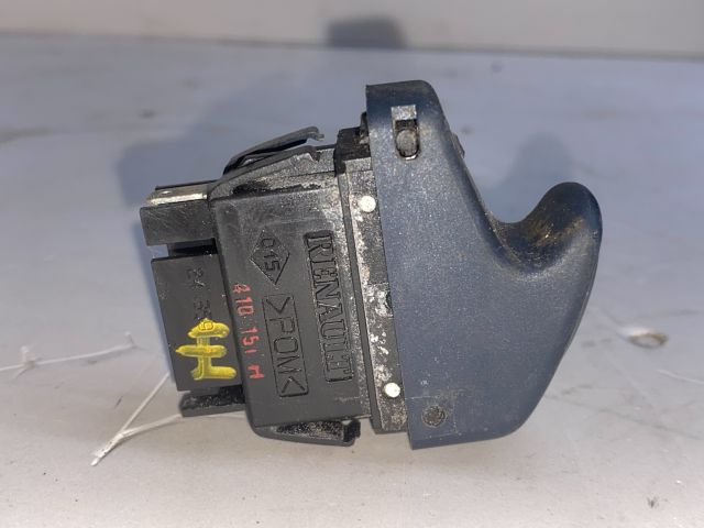 bontott RENAULT TWINGO I Jobb első Ablakemelő Kapcsoló